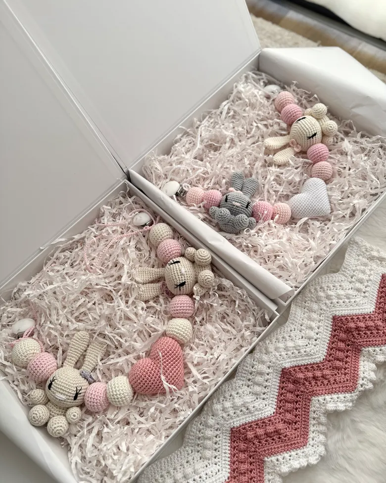 Bunny Chain No. 02 · Cream, image 4 of 4