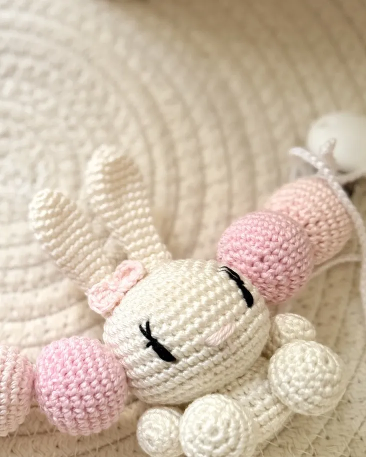 Bunny Chain No. 02 · Cream